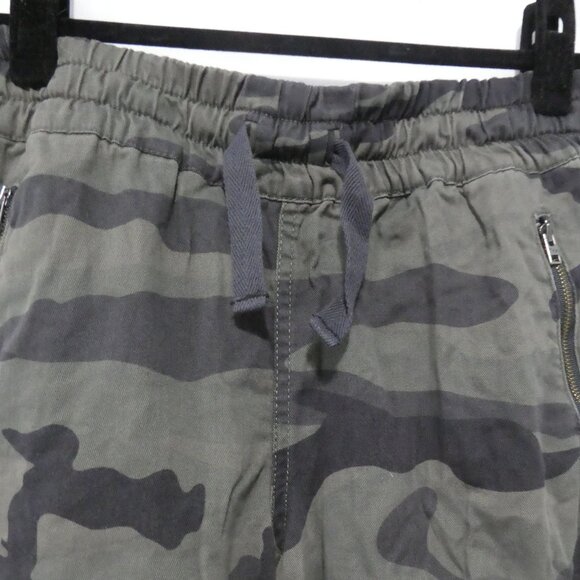 TNA - Aritzia | xs - extra small | Camouflage Joggers | Zipper Pockets | NWOT - Picture 4 of 16